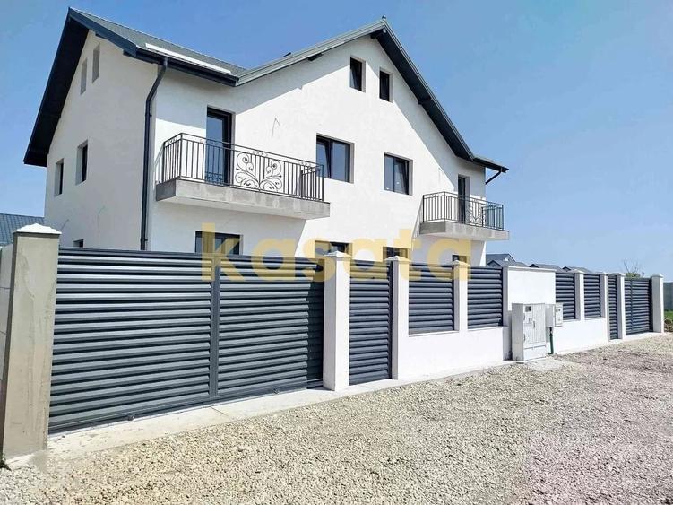 Casă individuală cu 4 camere cu Canalizare în Sud