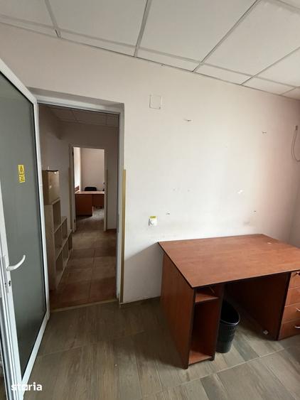 Casă cu 4 camere cu Teren 100 Mp în Exterior Vest