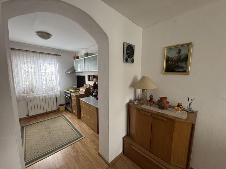 Casă individuală cu 5 camere cu Canalizare în Becicherecu Mic