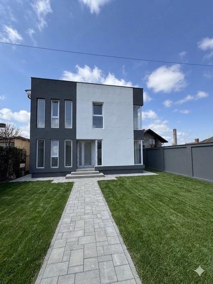 Casă cu Teren 470 Mp în Valu lui Traian