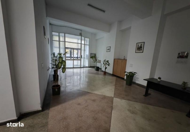 Apartament cu 3 camere, mobilat în Unirii