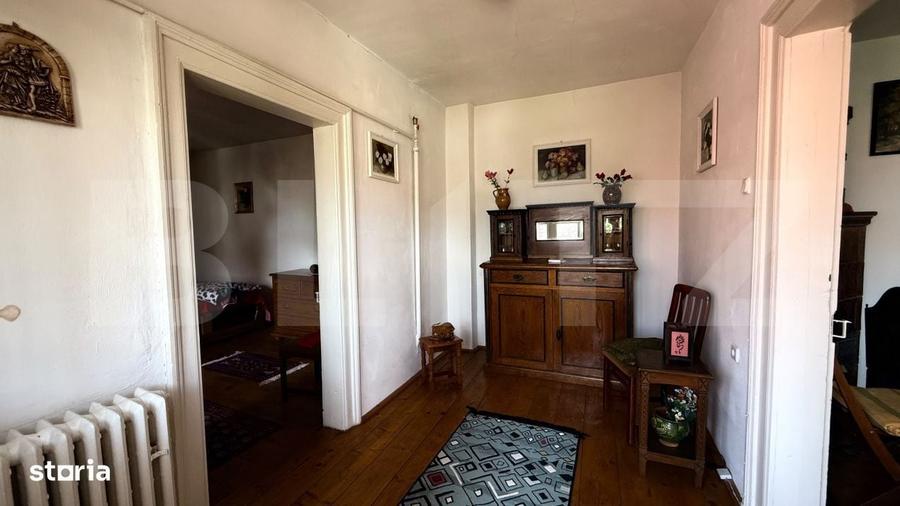 Casă cu 4 camere decomandat în Pietroșița