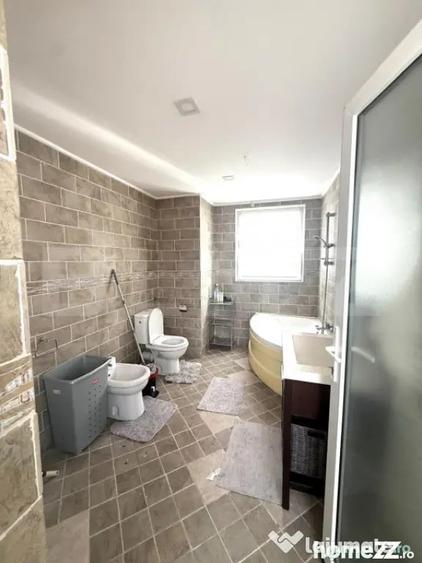Apartament cu 3 camere decomandat în Ultracentral