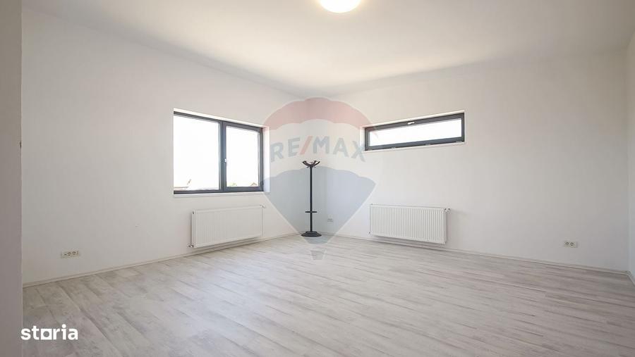 Spațiu comercial, de 320 mp, în Hărmanului