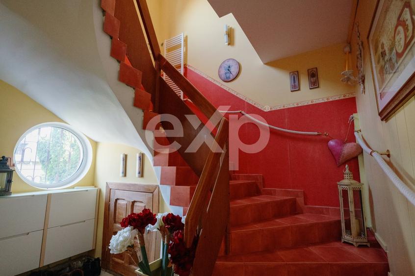 Apartament cu 4 camere decomandat, mobilat în Ultracentral