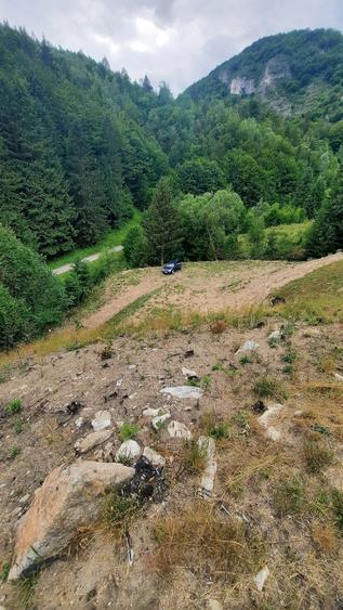 Teren de 3768 mp, în Uric