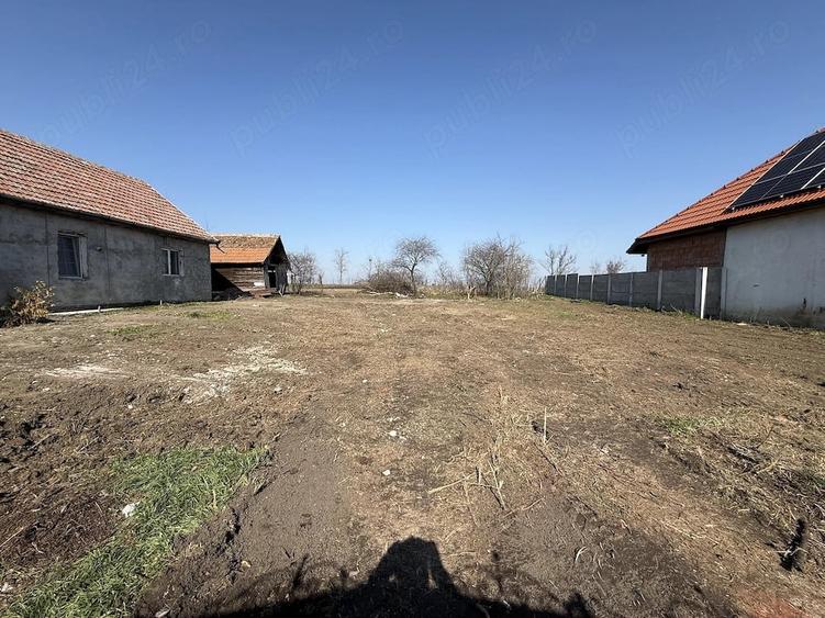 Teren de 1476 mp, în Cerna