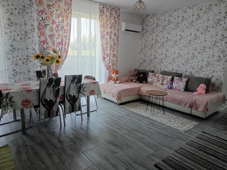 Apartament cu 2 camere semidecomandat în Giroc