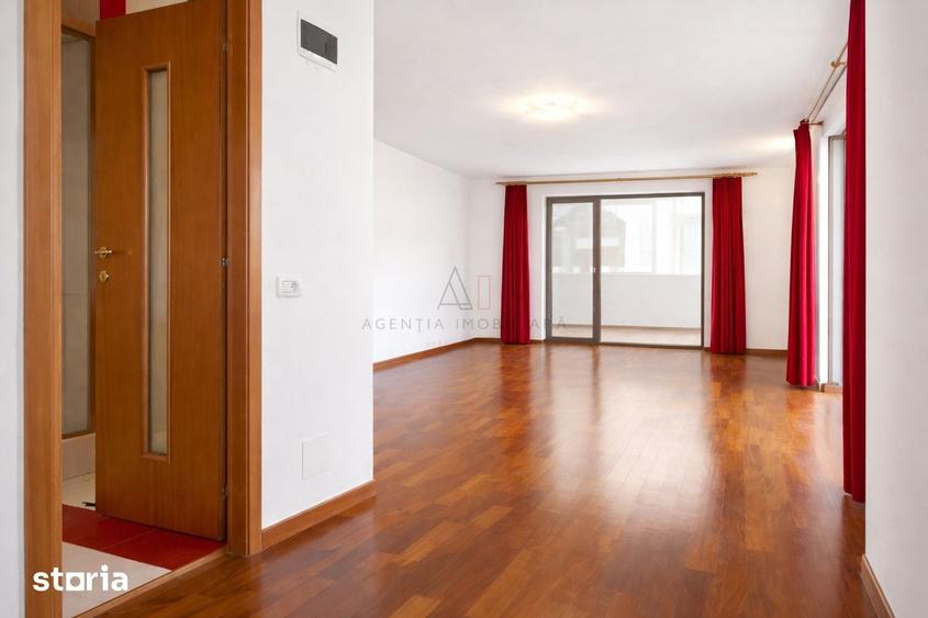 Casă cu 6 camere cu Teren 245 Mp în Herăstrău