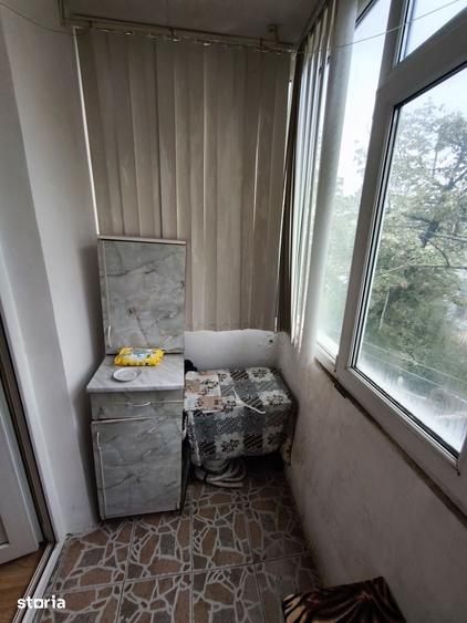Apartament cu 3 camere semidecomandat în Tomis Nord