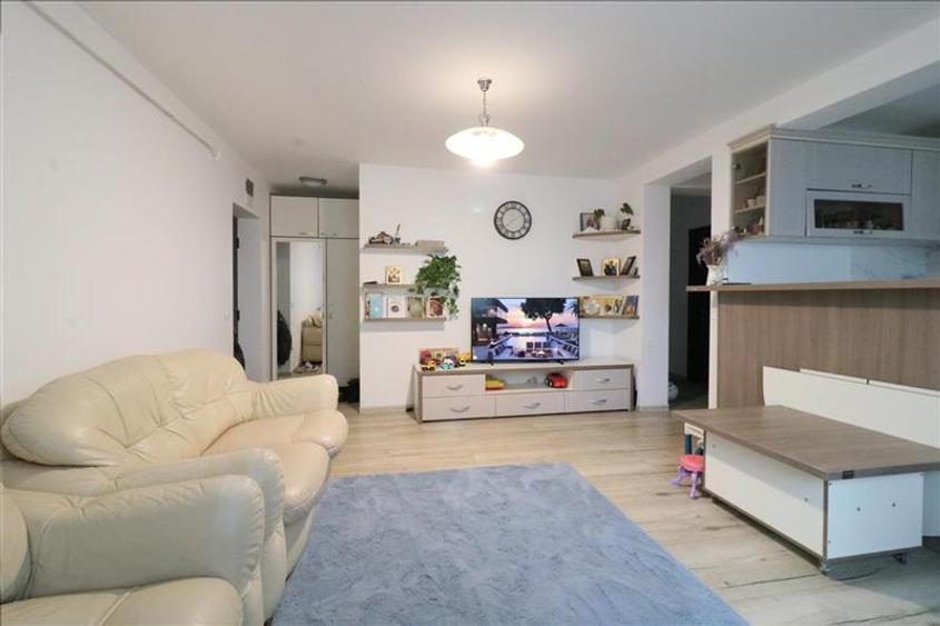 Bloc tip vila PALAS MALL 3 camere + Parcare - 4