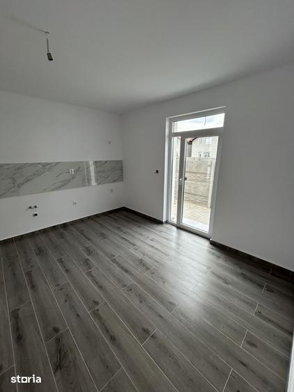 Casă cu 3 camere cu Teren 305 Mp în Ciarda Roșie