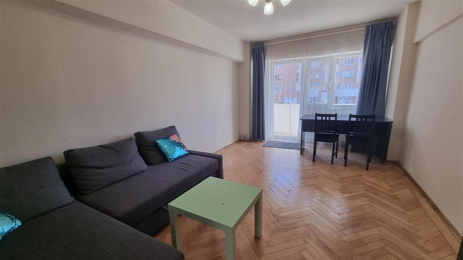 Apartament cu 3 camere decomandat, mobilat în Răcădău