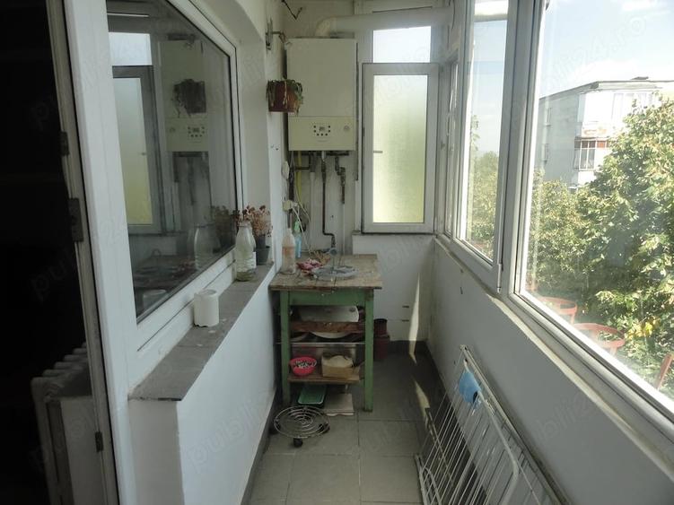 Apartament cu 4 camere decomandat în Micălaca