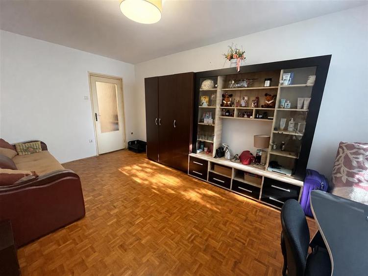 Apartament cu 2 camere decomandat, mobilat în Hipodrom 1