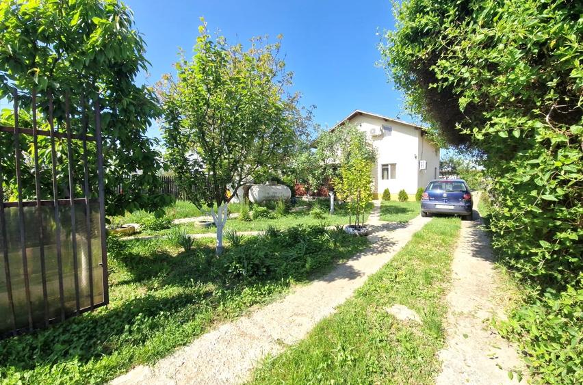 Casă individuală cu 7 camere cu Teren 420 Mp în Buturugeni