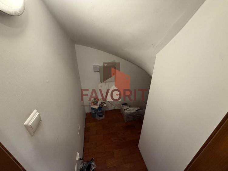 Duplex cu 4 camere cu Canalizare în Aradului