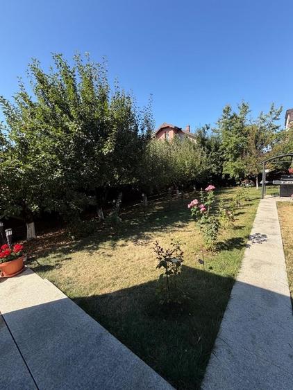 Casă cu 4 camere în Valea Lupului