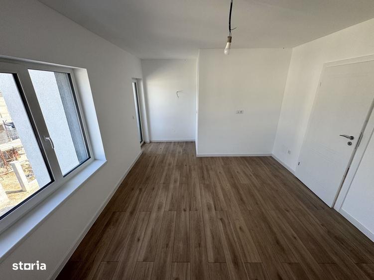 Casă cu 3 camere cu Teren 270 Mp în Rediu
