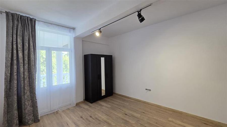 Apartament cu 2 camere semidecomandat, mobilat în Mănăștur