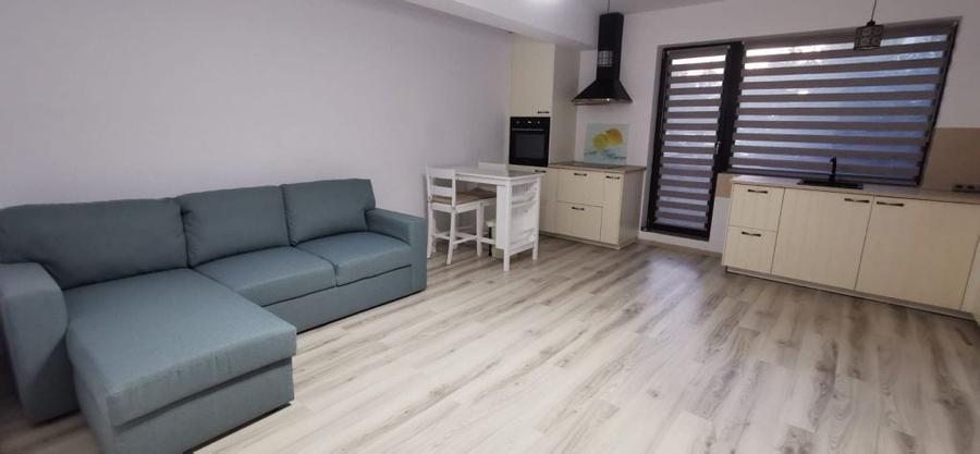 Garsonieră decomandată în Central