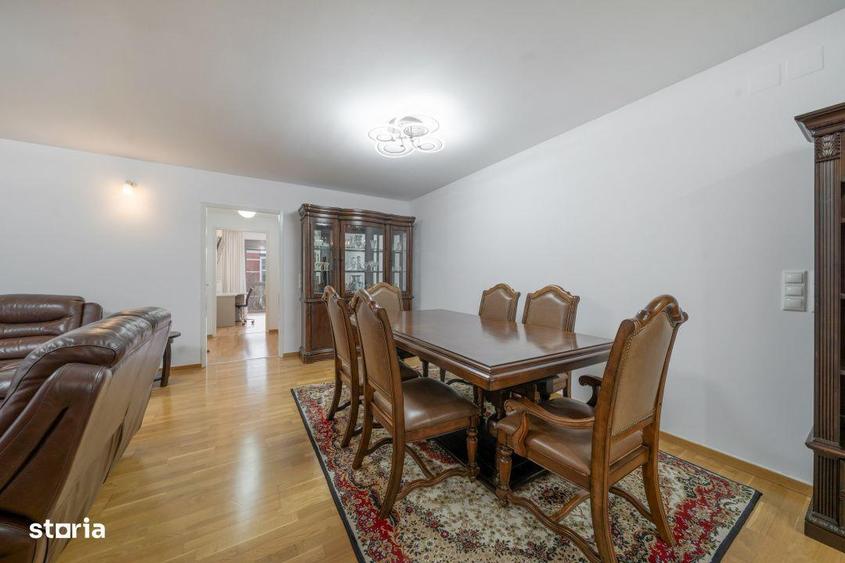 Apartament cu 3 camere semidecomandat, mobilat în Nordului
