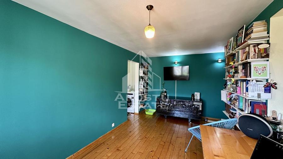 Apartament cu 3 camere decomandat, mobilat în Torontalului