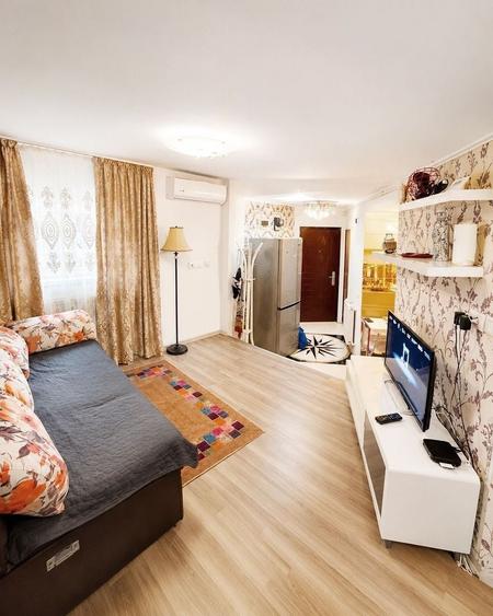 Apartament cu 3 camere semidecomandat, mobilat în Unirii