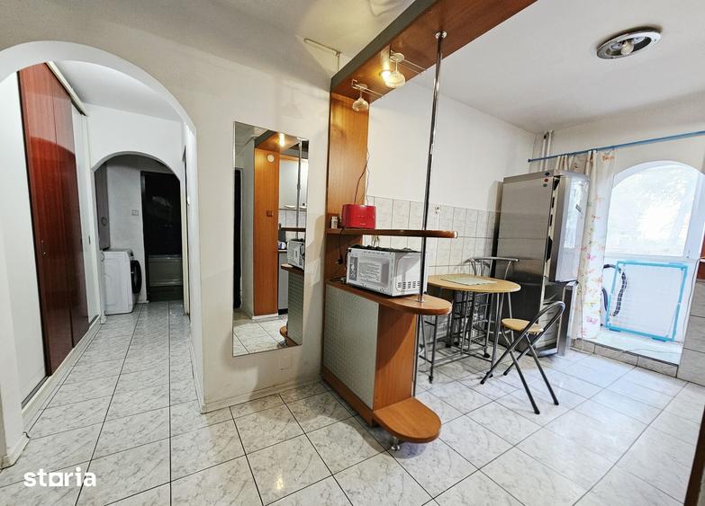 Apartament cu 3 camere decomandat în Copou