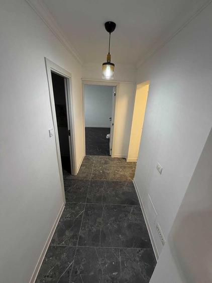 Apartament cu 2 camere decomandat în Școlilor
