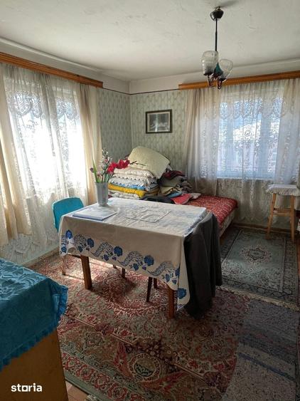 Casă cu 5 camere cu Teren 1045 Mp în Central