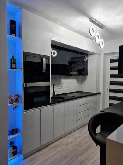 Apartament cu 3 camere decomandat în UTA