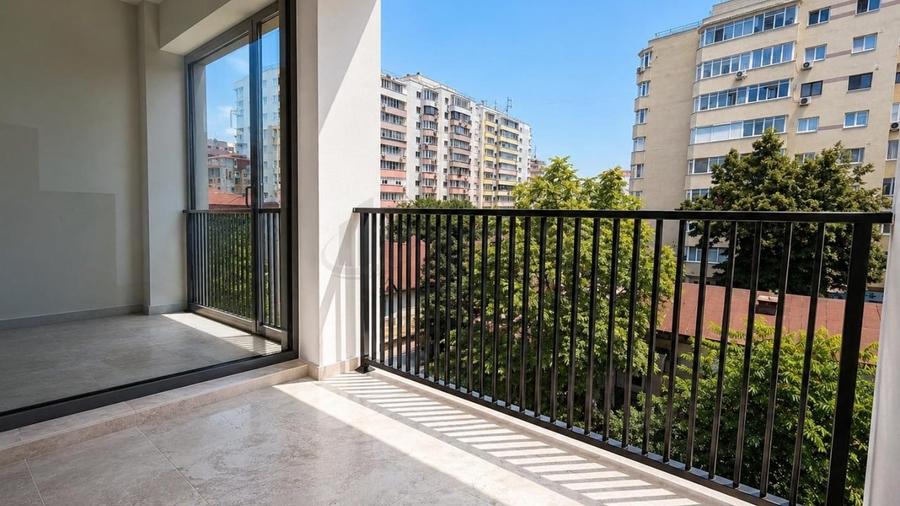 Apartament cu 3 camere semidecomandat în Ștefan cel Mare