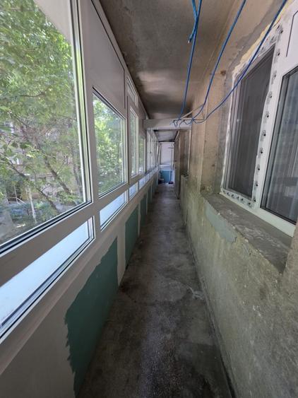 Apartament cu 2 camere semidecomandat, mobilat în Berceni