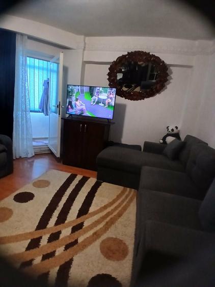 Apartament cu 2 camere decomandat în Micro 12