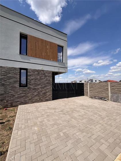 Comision 0. DUPLEX ELEGANT, FINISAT, DESPARTIT, MOSNITA NOU - 2