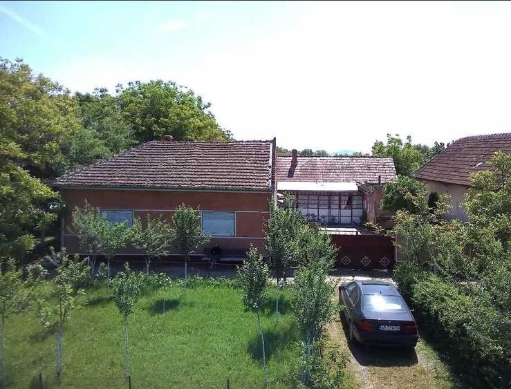 Casă cu 4 camere în Gurba