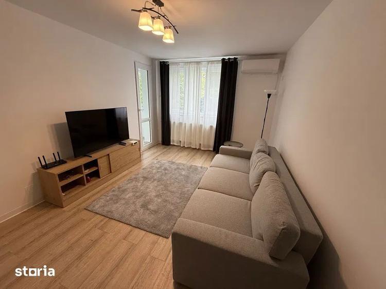 Apartament cu 3 camere semidecomandat, mobilat în Titan