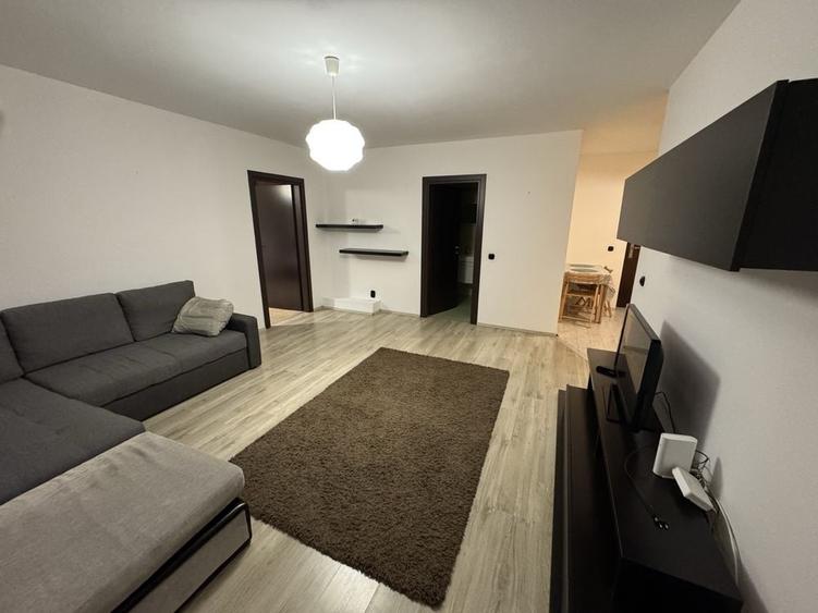 Apartament cu 2 camere semidecomandat în Florești