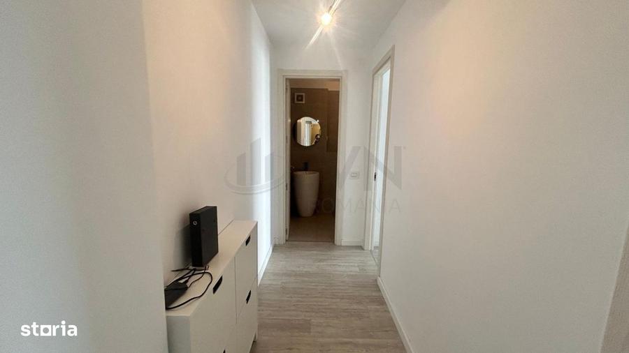 Apartament cu 3 camere semidecomandat în Domenii