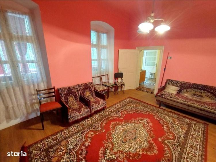 Apartament cu 2 camere semidecomandat în Agadici