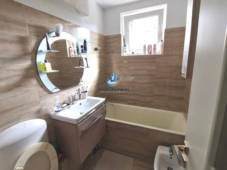 Apartament cu 2 camere semidecomandat în Central