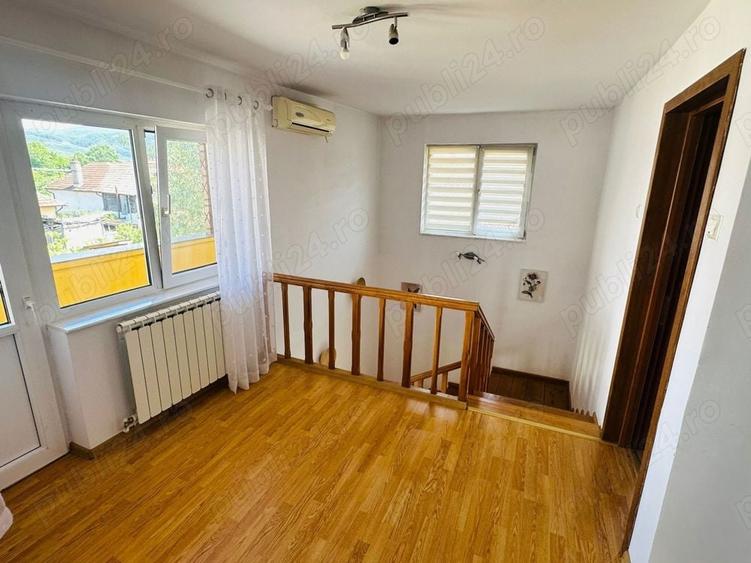 Casă cu 3 camere în Călimănești