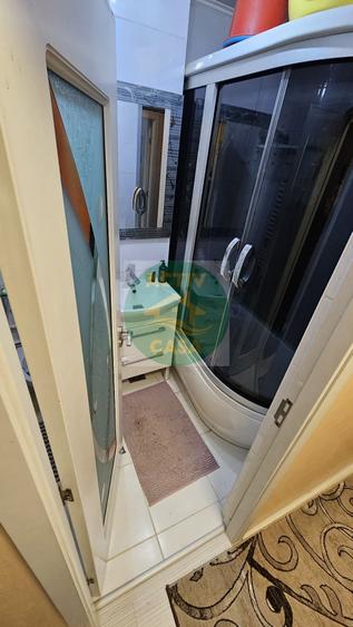 Garsonieră decomandată în Central