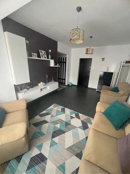 Apartament cu 2 camere semidecomandat în Tomis Plus