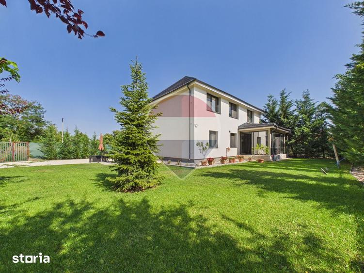 Casă cu 6 camere cu Teren 567 Mp în Gruiu