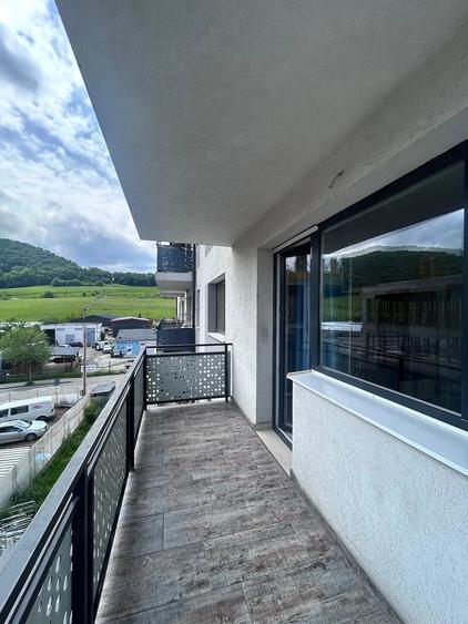Apartament de 2 camere decomandat, zona Florilor - 2