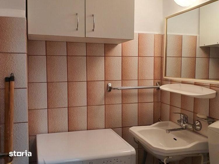 Apartament cu 3 camere decomandat în Vitan