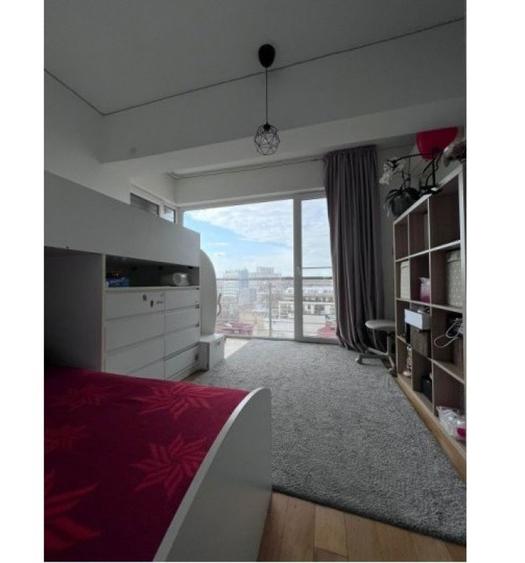Apartament cu 4 camere decomandat în Unirii
