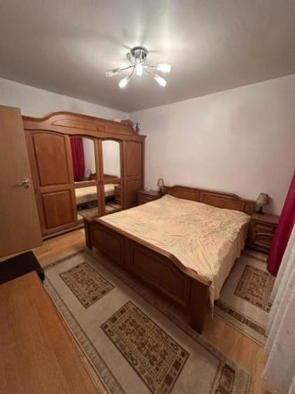 Apartament cu 4 camere decomandat, mobilat în Titan